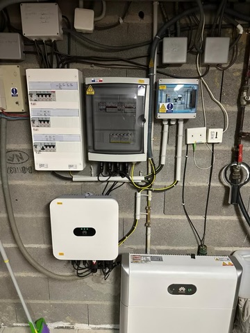 Installation onduleur et batterie solaire — Econergia ENR